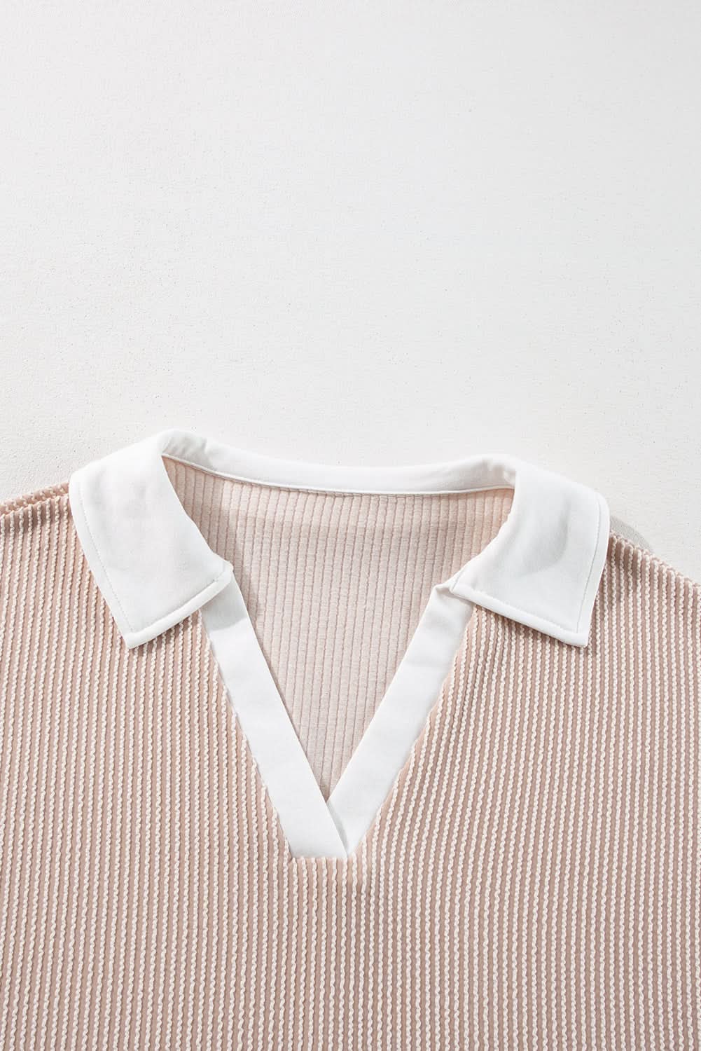 Chic colorblock v-neck top with slits - Love Salve